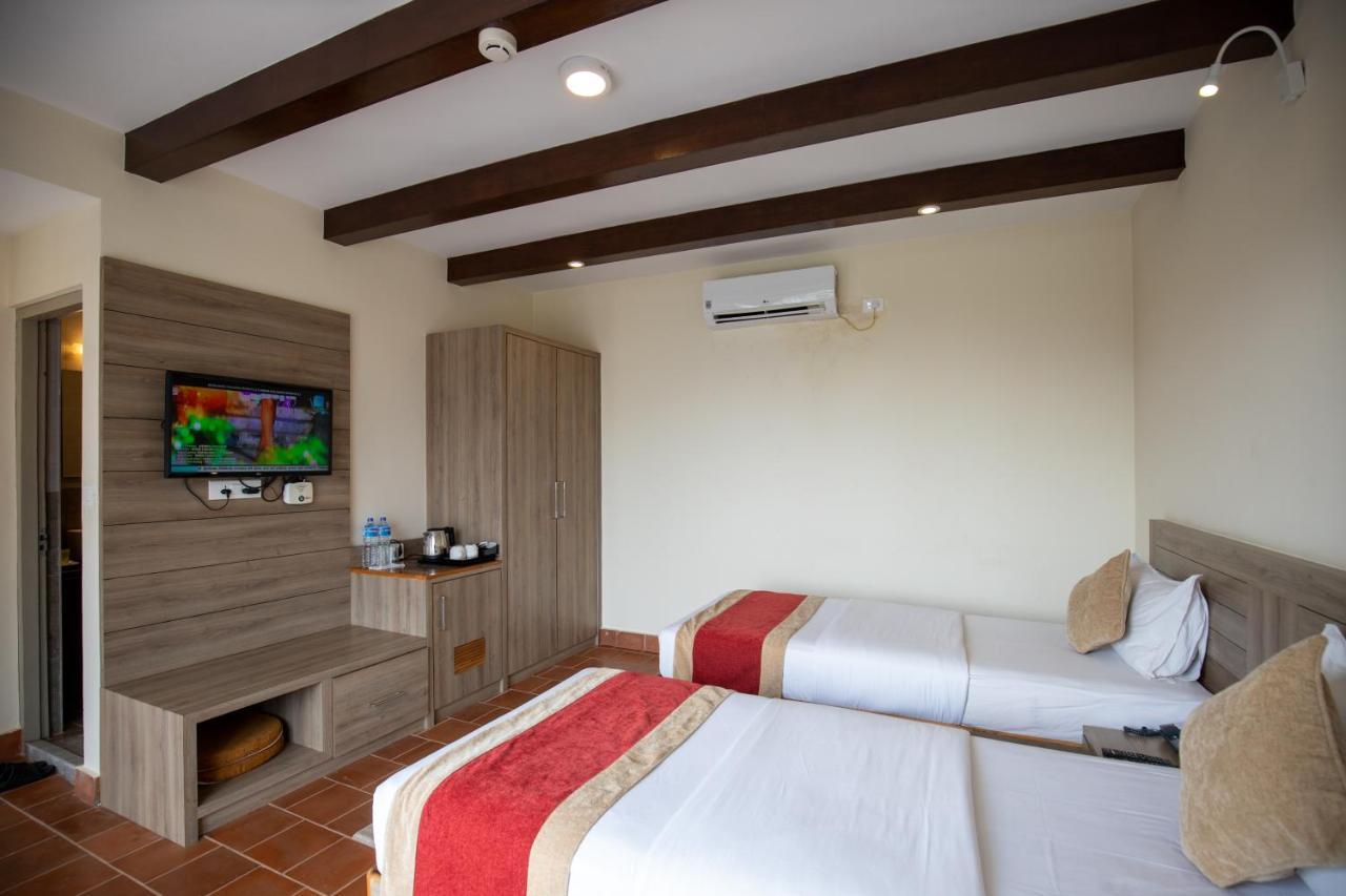 Gateway Himalaya Resort Ghanpokhara Екстер'єр фото