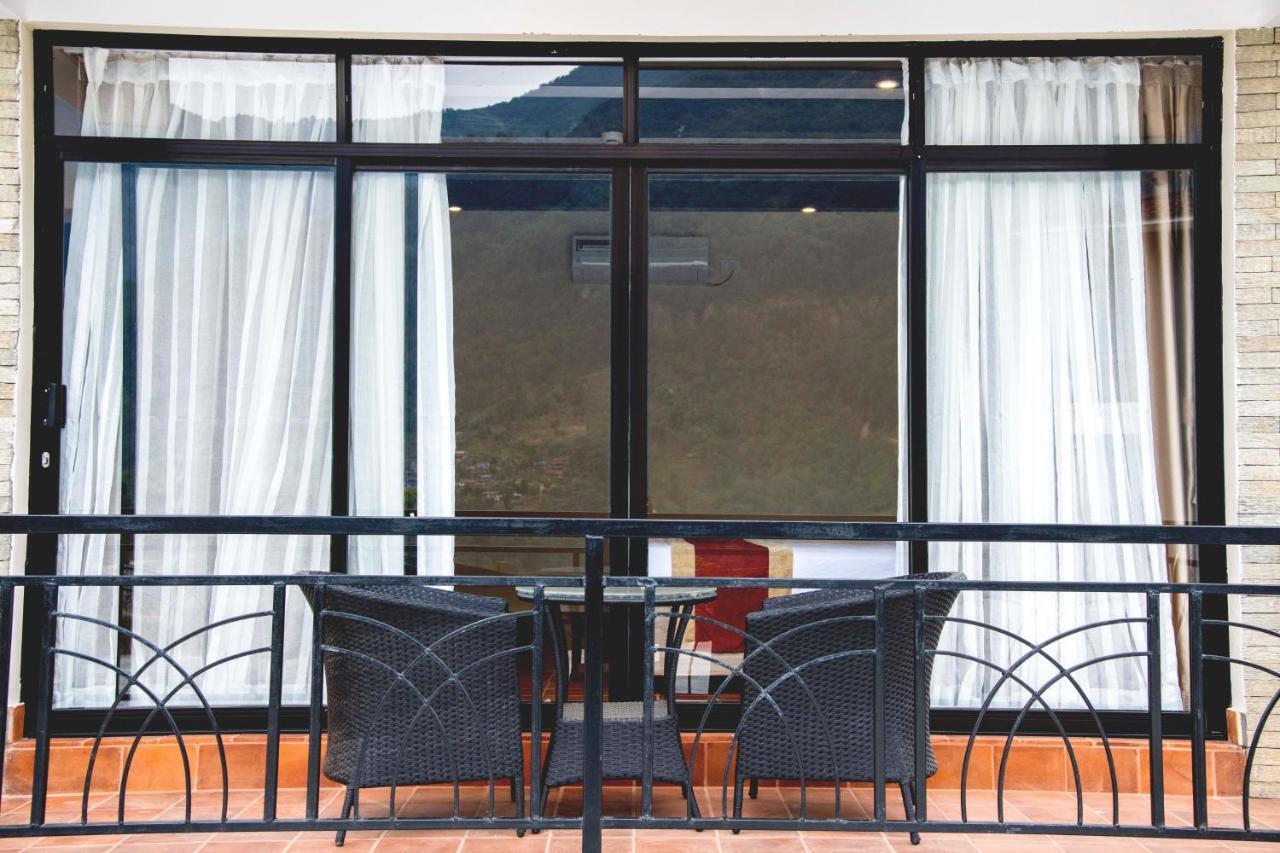 Gateway Himalaya Resort Ghanpokhara Екстер'єр фото